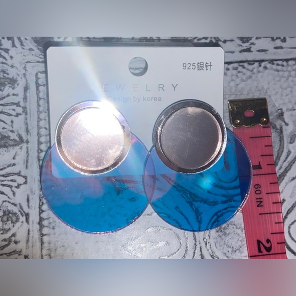 New Earrings- Last But Not Least Cute, Plastic, Shimmering, Lightweight and FUN - Picture 4 of 10